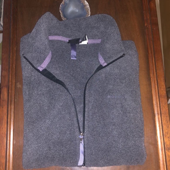 Patagonia • Synchilla Gray Fleece Full Zip-Up - Picture 5 of 6